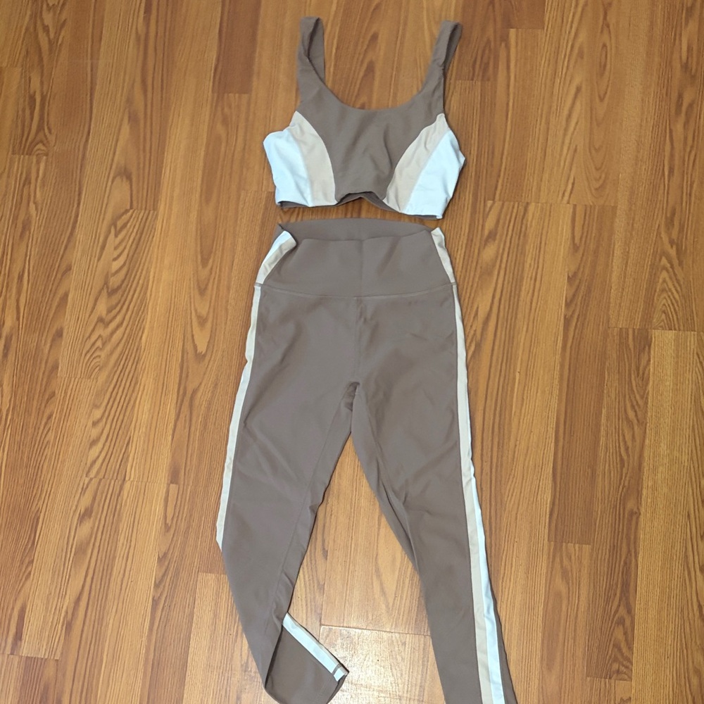 Wilo Women's Two-Tone Activewear Set